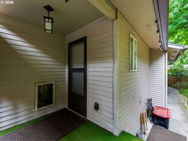 1765 CINNAMON HILL Dr Se, Salem, OR 97306