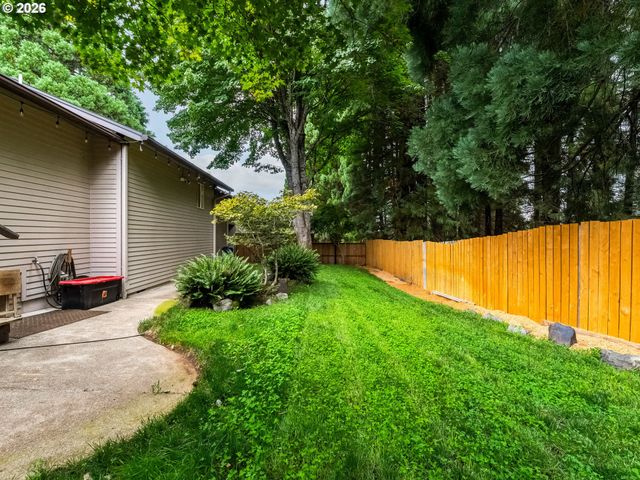 1765 CINNAMON HILL Dr Se, Salem, OR 97306