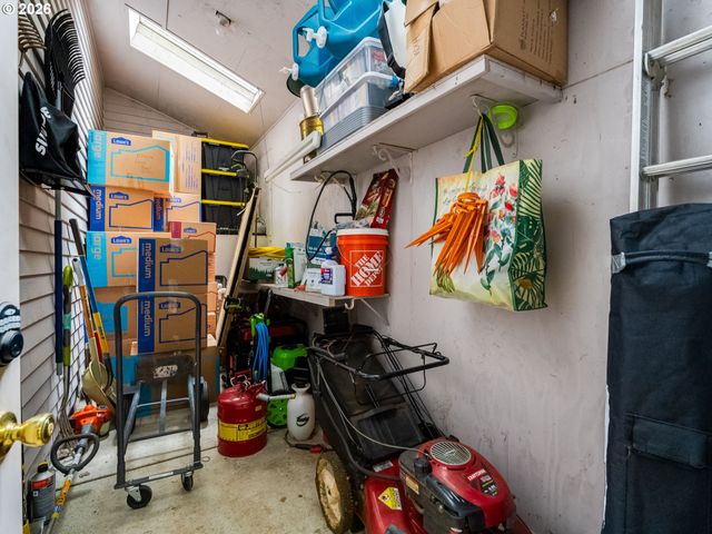 1765 CINNAMON HILL Dr Se, Salem, OR 97306