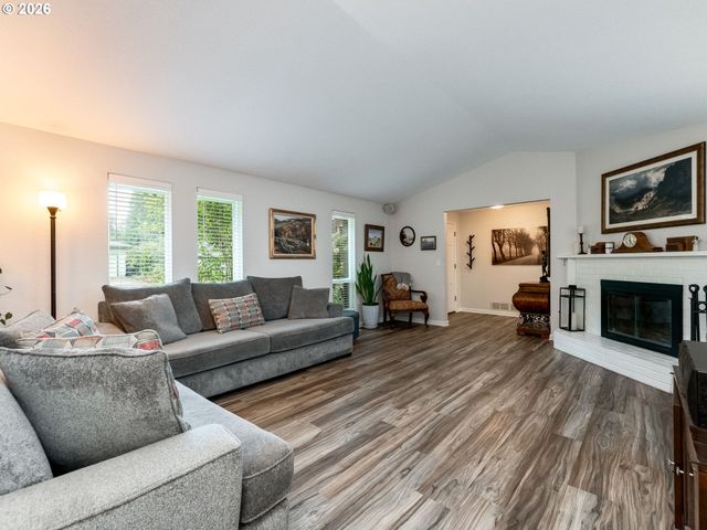 1765 CINNAMON HILL Dr Se, Salem, OR 97306