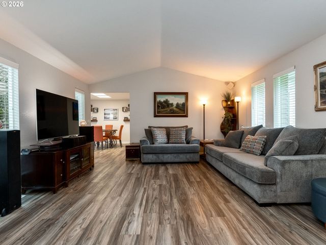 1765 CINNAMON HILL Dr Se, Salem, OR 97306