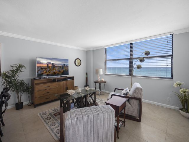 5420 N Ocean Drive 502, Riviera Beach, FL 33404