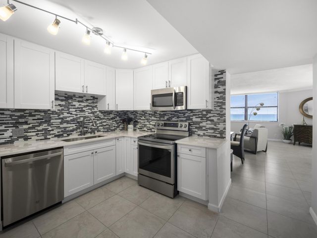 5420 N Ocean Drive 502, Riviera Beach, FL 33404
