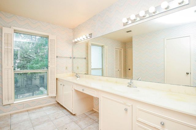 5214 Palmetto Street, Bellaire, TX 77401