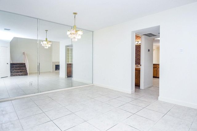 5214 Palmetto Street, Bellaire, TX 77401