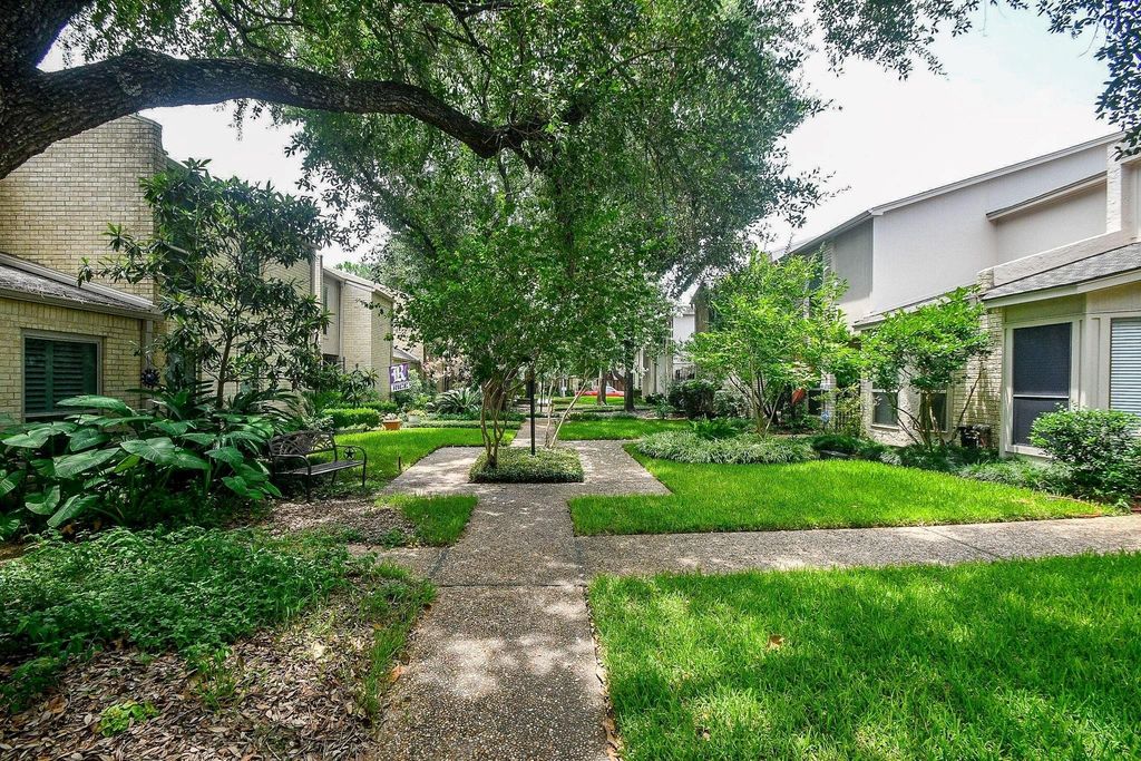 5214 Palmetto Street, Bellaire, TX 77401
