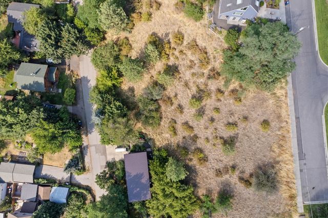 2114 W FALLS Ave, Spokane, WA 99201