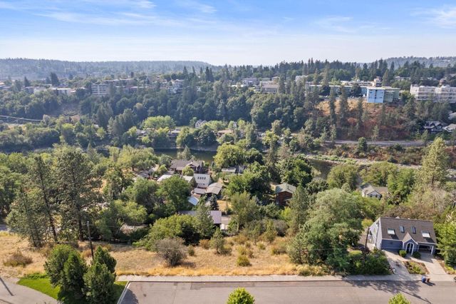 2114 W FALLS Ave, Spokane, WA 99201