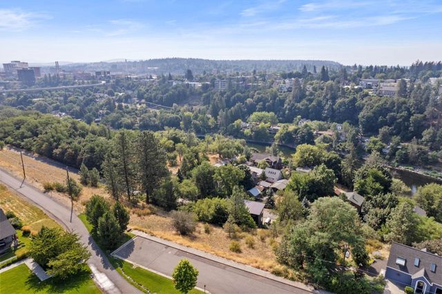 2114 W FALLS Ave, Spokane, WA 99201