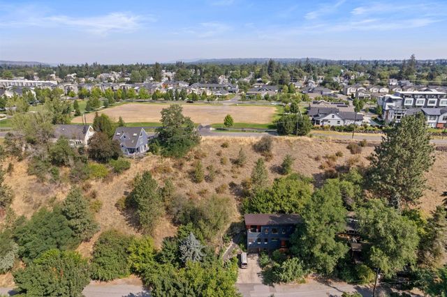 2114 W FALLS Ave, Spokane, WA 99201