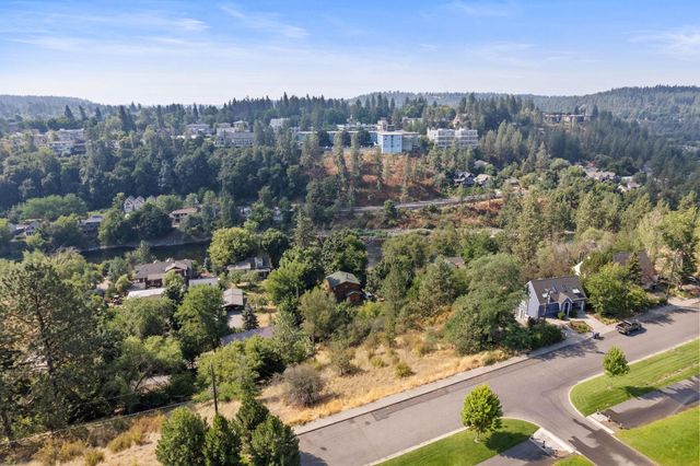 2114 W FALLS Ave, Spokane, WA 99201