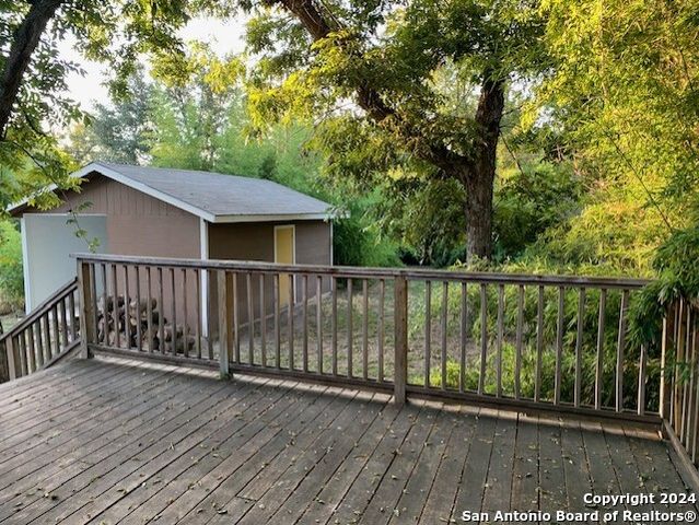 1020 W Russell Pl, San Antonio, TX 78212