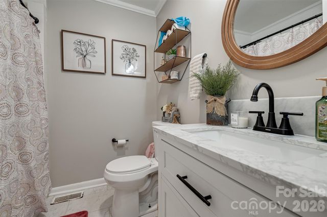 531 Stilwell Oaks Circle, Charlotte, NC 28212