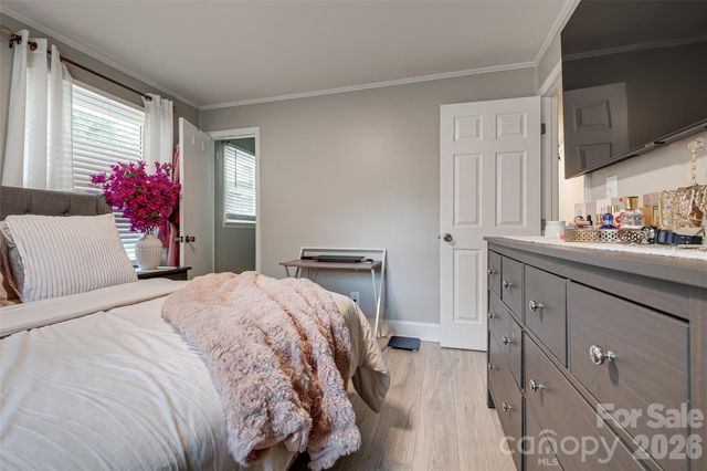 531 Stilwell Oaks Circle, Charlotte, NC 28212