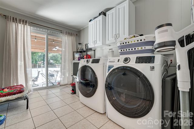 531 Stilwell Oaks Circle, Charlotte, NC 28212