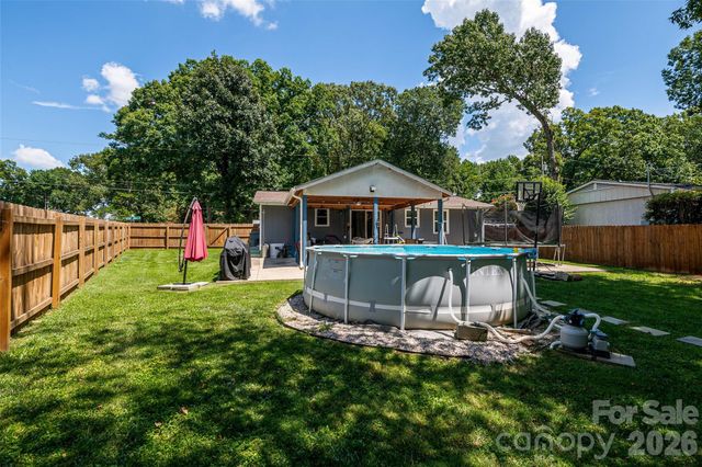 531 Stilwell Oaks Circle, Charlotte, NC 28212