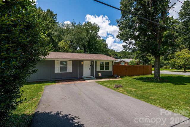 531 Stilwell Oaks Circle, Charlotte, NC 28212