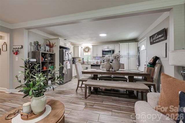 531 Stilwell Oaks Circle, Charlotte, NC 28212