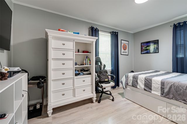 531 Stilwell Oaks Circle, Charlotte, NC 28212