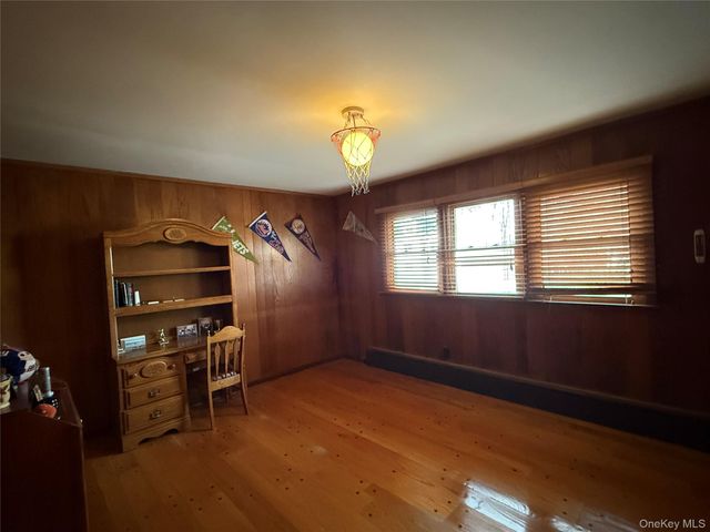 10 Glenbrook Road, Monsey, NY 10952