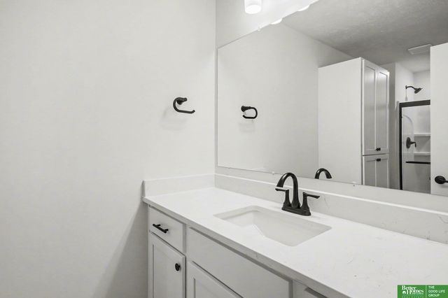 7102 N 79th Court, Omaha, NE 68122