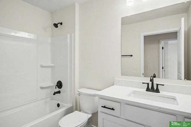 7102 N 79th Court, Omaha, NE 68122