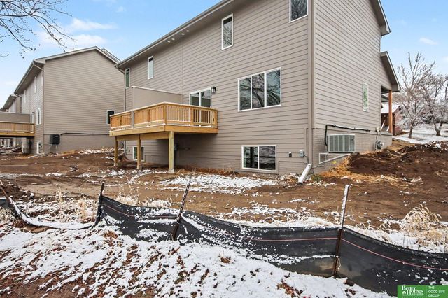 7102 N 79th Court, Omaha, NE 68122