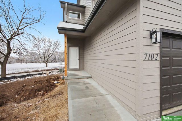 7102 N 79th Court, Omaha, NE 68122