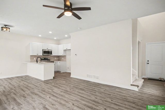 7102 N 79th Court, Omaha, NE 68122