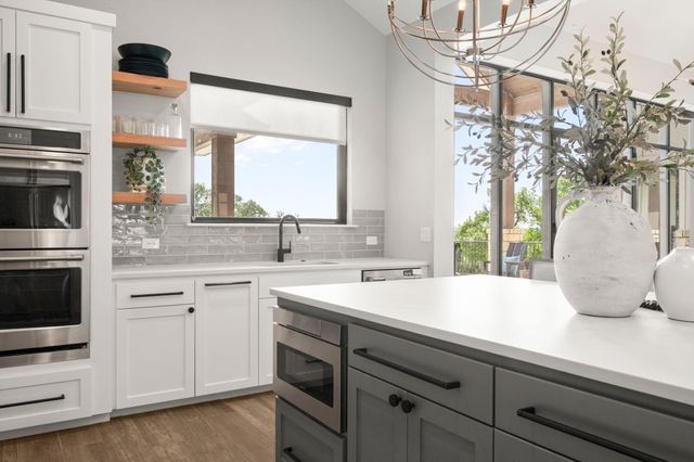 1021 Lower Peninsula LOOP, Georgetown, TX 78633