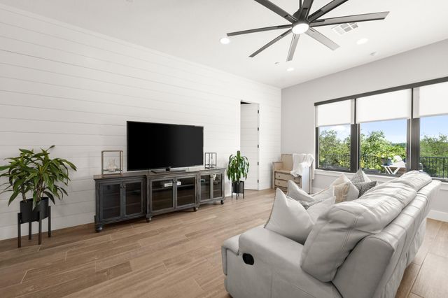 1021 Lower Peninsula LOOP, Georgetown, TX 78633