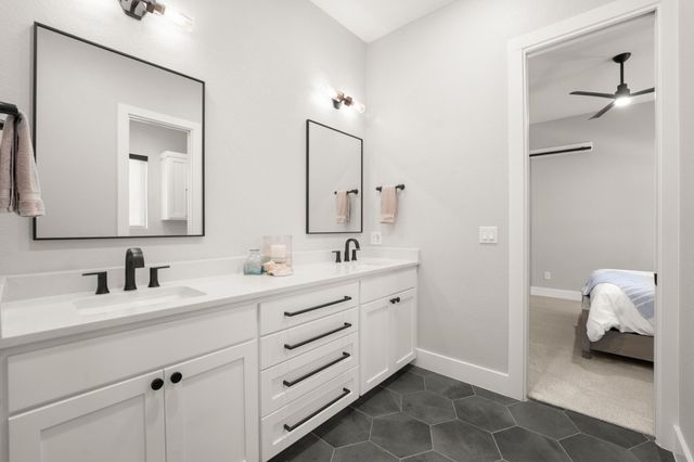 1021 Lower Peninsula LOOP, Georgetown, TX 78633