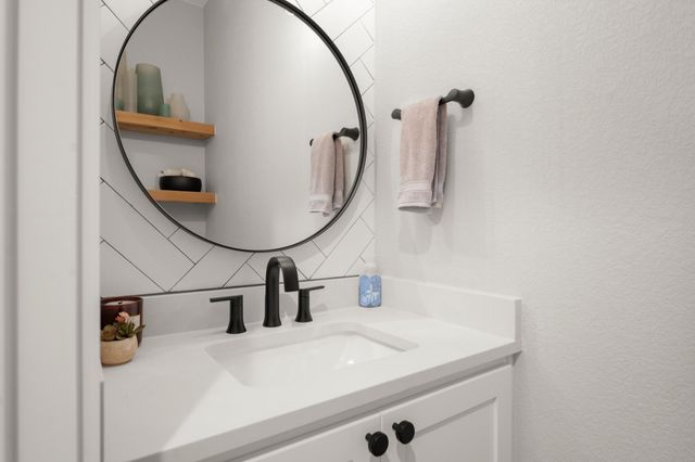 1021 Lower Peninsula LOOP, Georgetown, TX 78633