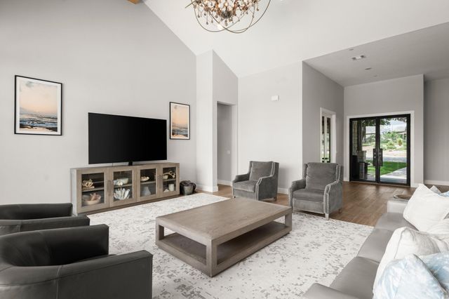 1021 Lower Peninsula LOOP, Georgetown, TX 78633