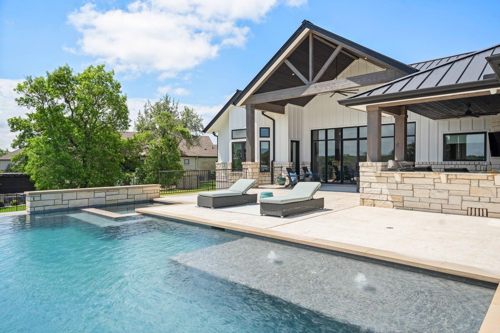 1021 Lower Peninsula LOOP, Georgetown, TX 78633