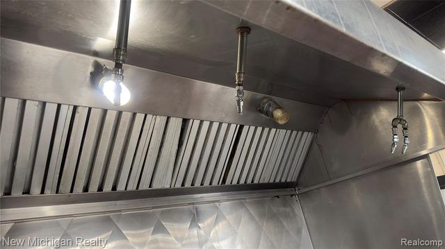 11233 Morang Drive, Detroit, MI 48224