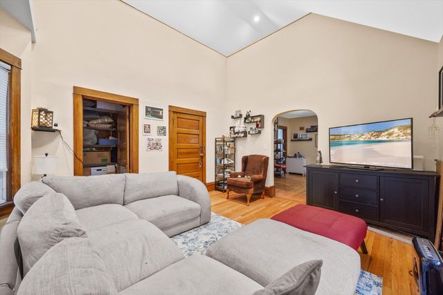 4029 Amelia Avenue, Lyons, IL 60534