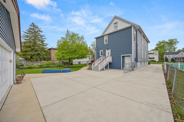 4029 Amelia Avenue, Lyons, IL 60534
