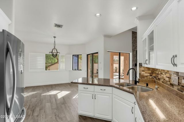 1395 W Cactus Moon Place, Tucson, AZ 85737