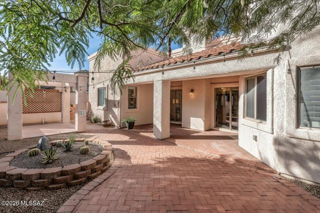 1395 W Cactus Moon Place, Tucson, AZ 85737