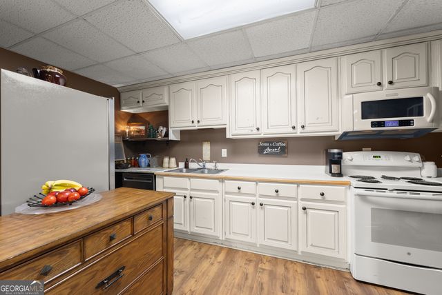 4841 Cobb Griffin Road, Gillsville, GA 30543