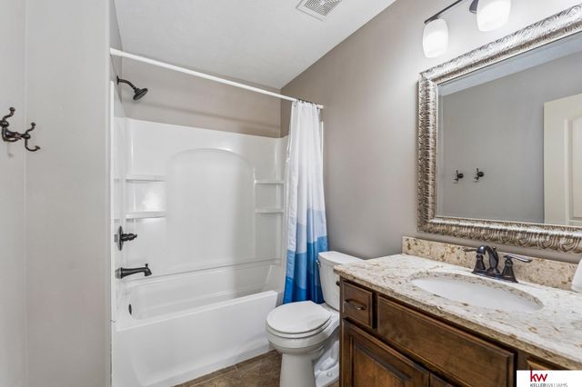 2604 N 179th Street, Omaha, NE 68116