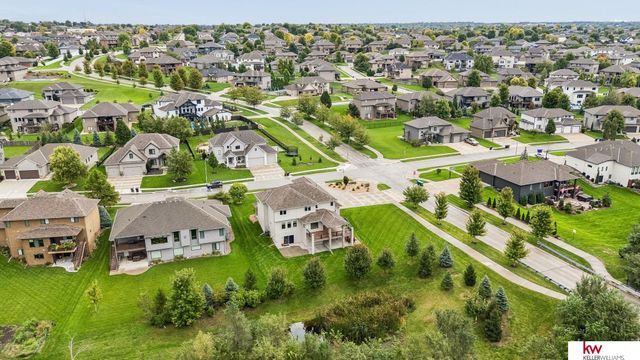 2604 N 179th Street, Omaha, NE 68116