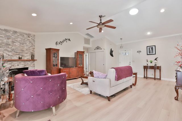 8050 Garryanna Dr, Citrus Heights, CA 95610