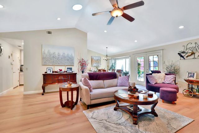 8050 Garryanna Dr, Citrus Heights, CA 95610