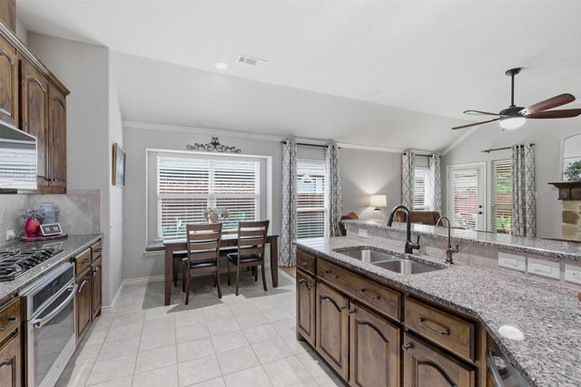 712 Mist Flower Drive, Little Elm, TX 75068
