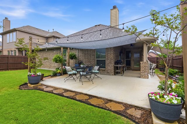 712 Mist Flower Drive, Little Elm, TX 75068