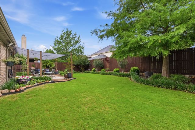 712 Mist Flower Drive, Little Elm, TX 75068