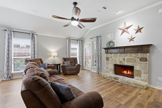 712 Mist Flower Drive, Little Elm, TX 75068
