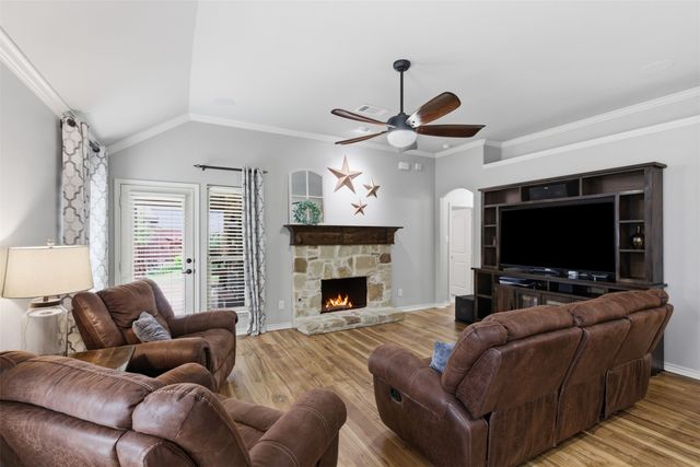 712 Mist Flower Drive, Little Elm, TX 75068